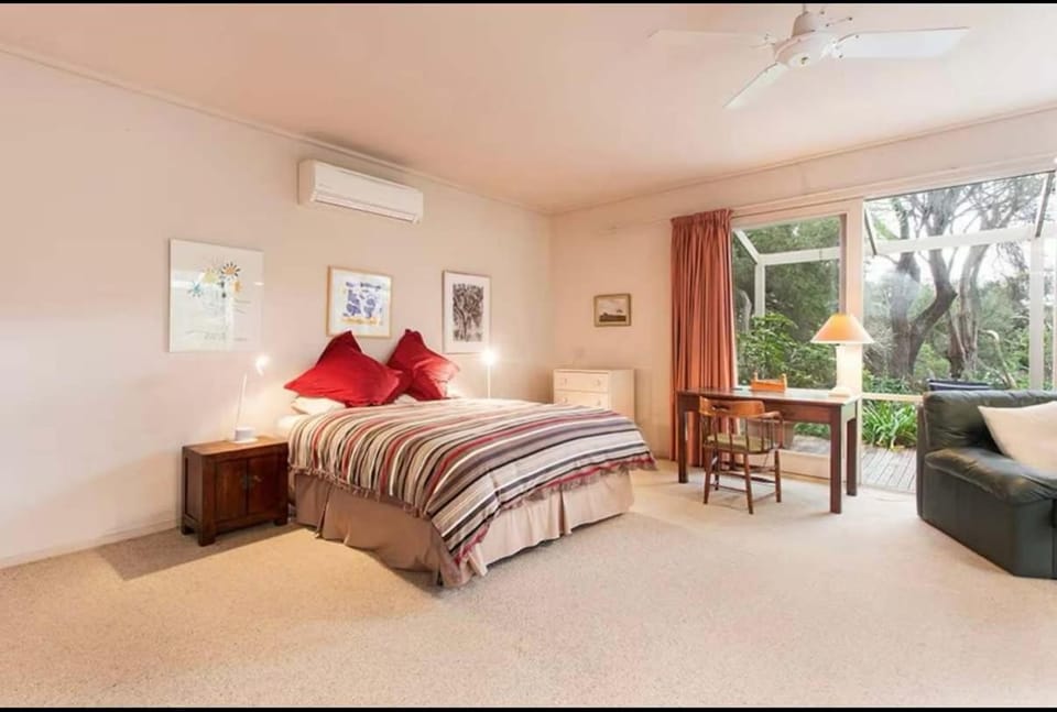 Corvus Cabin Portsea Pet Friendly Cabin in Portsea