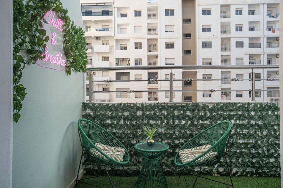 Tropical luxe balcon vue sur piscine ,nerflix et fibre optique Apartment in Agadir