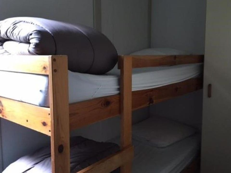 Chalet Confortable avec Terrasse au Camping La Chesnays - API-1-52-284 Campground/ 
RV Resort in Vendays-Montalivet