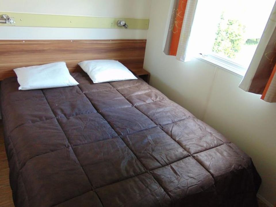 Mobil-home spacieux pour 6 pers avec terrasse - API-1-52-603 Campground/ 
RV Resort in Pays de la Loire