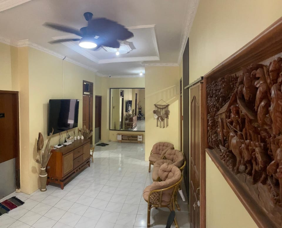 Communal lounge/ TV room, Lobby or reception