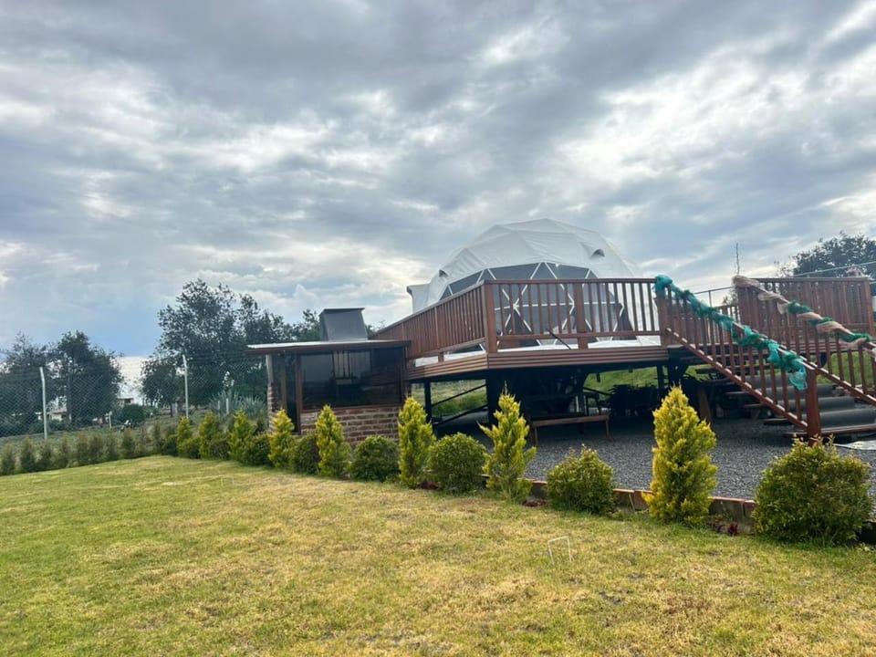 La cabaña de Ciela G glamping con jacuzzi y croquet Apartment in Cotopaxi, Ecuador
