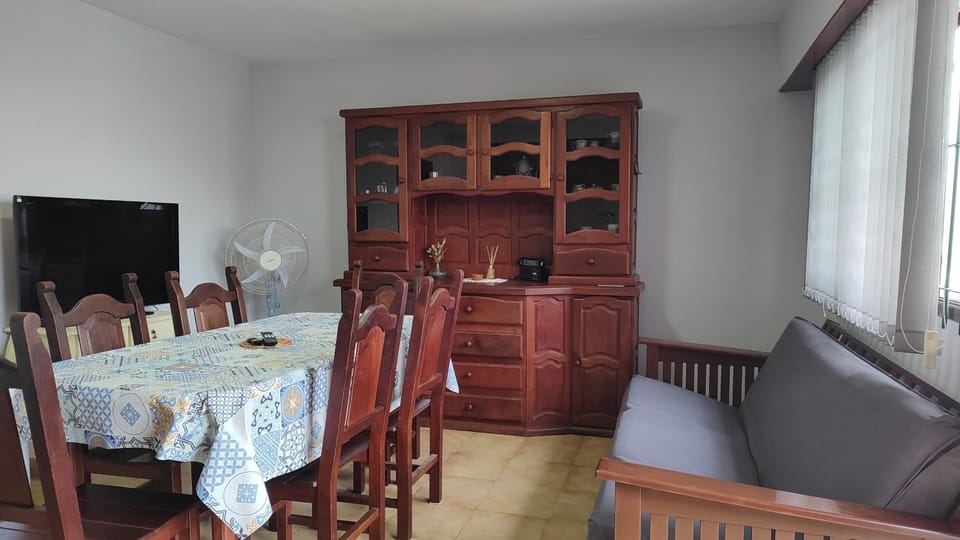 TV and multimedia, Living room, Dining area