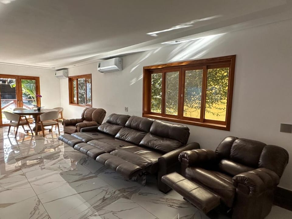 Mansion SP, Heated Pool, PS5, Einstein USP House in Sao Paulo City