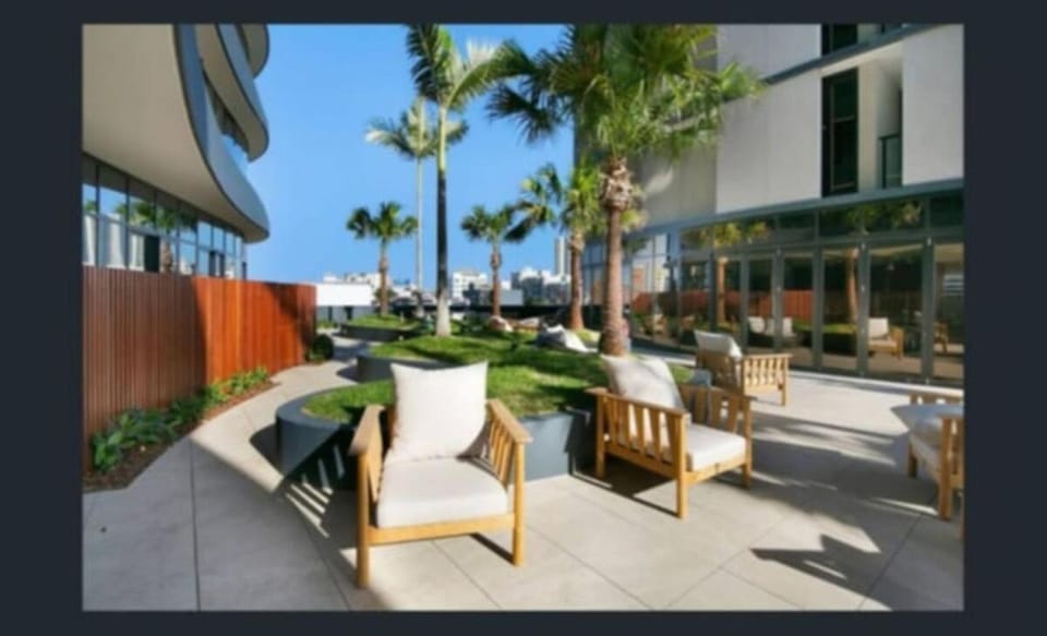 Property building, Day, Seating area