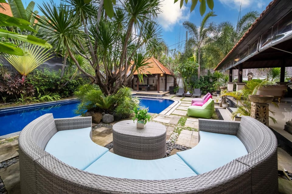 Garden, Seating area, Garden view, Pool view, Swimming pool