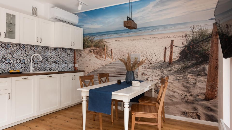 TV and multimedia, Kitchen or kitchenette, Living room, Photo of the whole room, Dining area, air conditioner