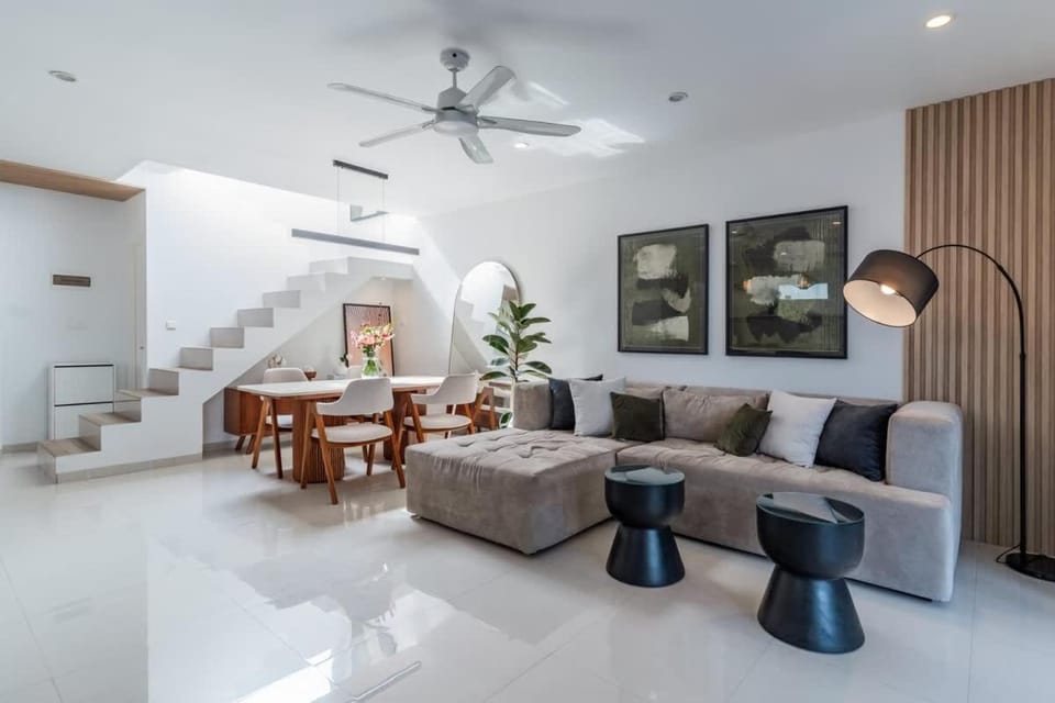Modern 3BR Villa with Pool and Rooftop Lounge House in North Kuta