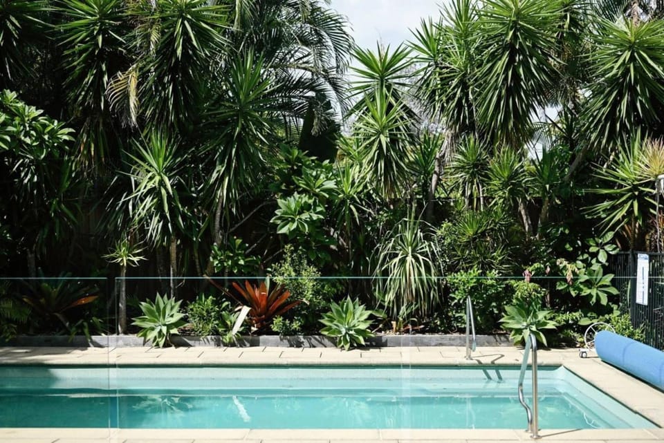 Pearl House on Tallows - Luxury Pet friendly Beachfront home with Pool, Spa & Sauna House in New South Wales