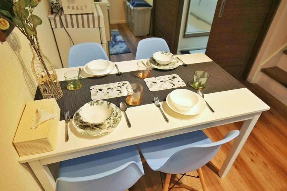 SG5371 Entire Villa with Parking, 3-Min to Shinjuku, Visit Shibuya Crossing! Family home for 8 people Villa in Shibuya