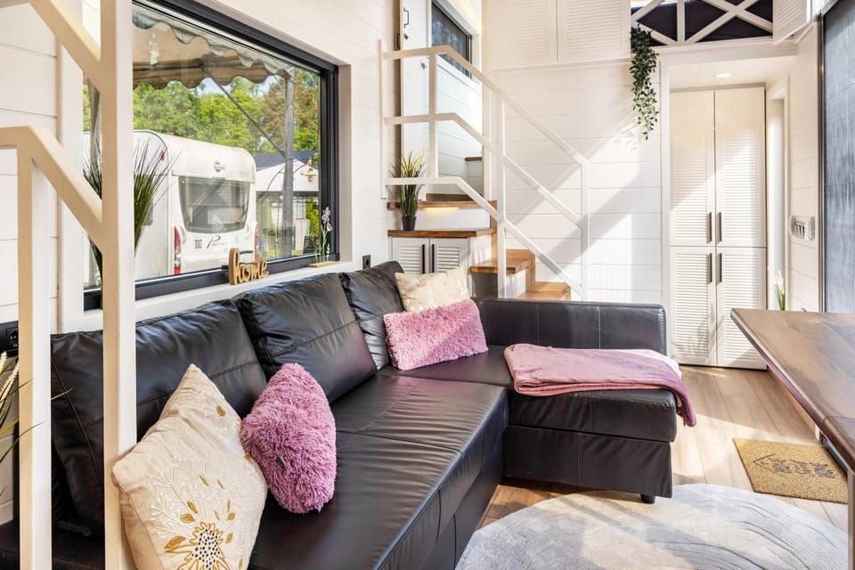 La Pura Vida - Glamping Tiny Houses Campground/ 
RV Resort in Brandenburg