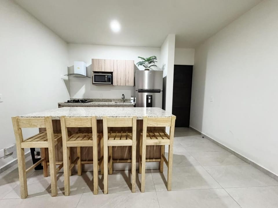 Kitchen or kitchenette, Dining area, stove