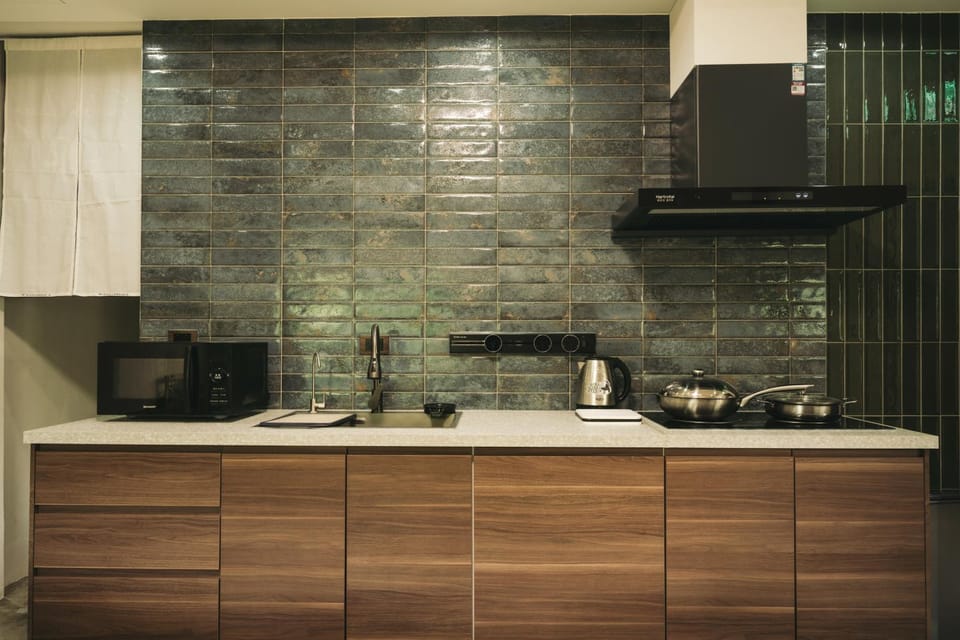 Kitchen or kitchenette, pet friendly, stove