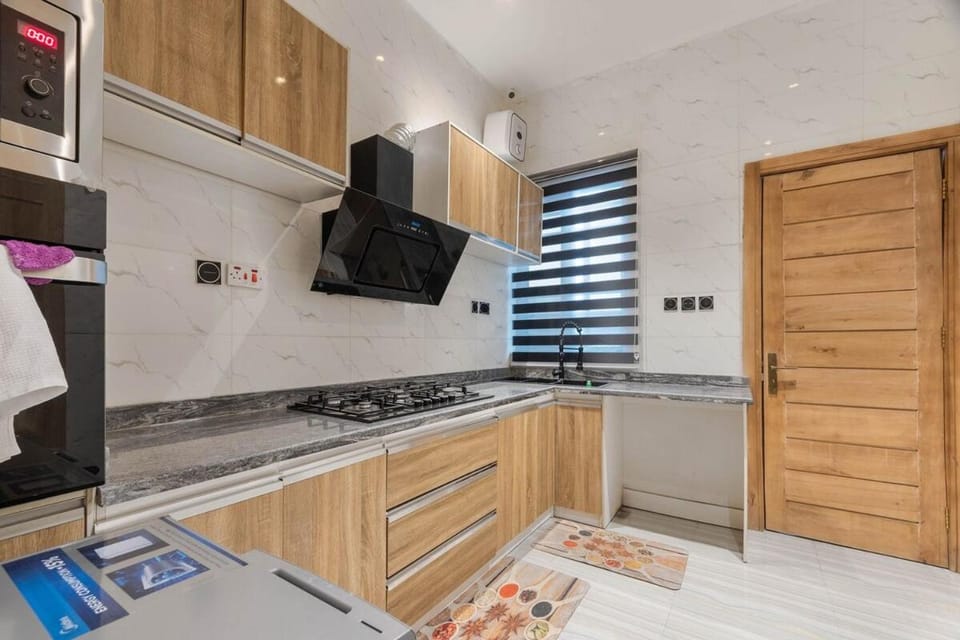 Kitchen or kitchenette, oven