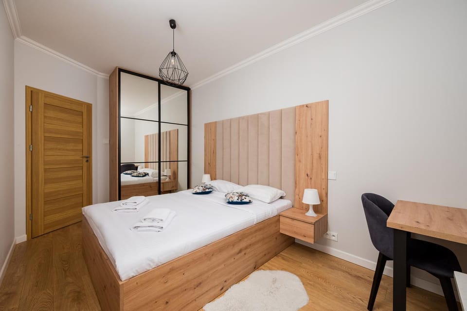 Bed, Photo of the whole room, Bedroom, towels, wardrobe
