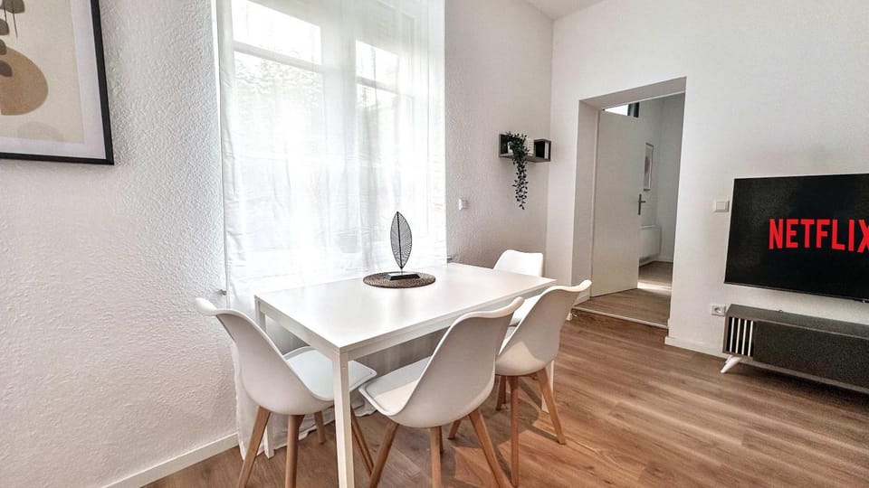 TV and multimedia, Dining area, Evening entertainment