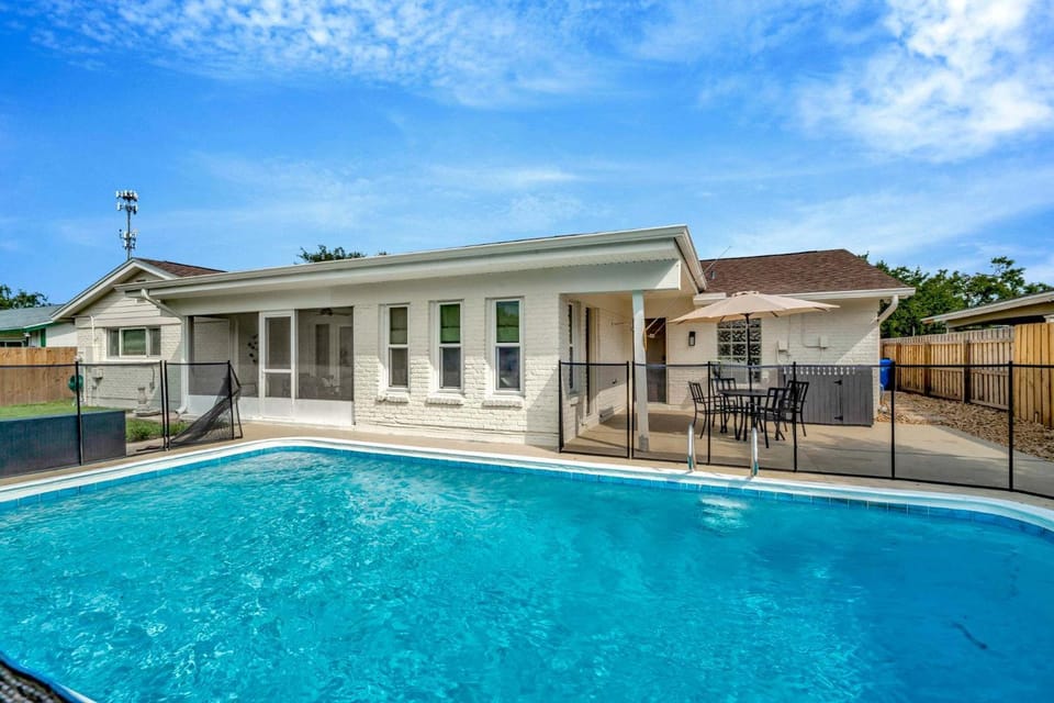 Property building, Patio, Pool view