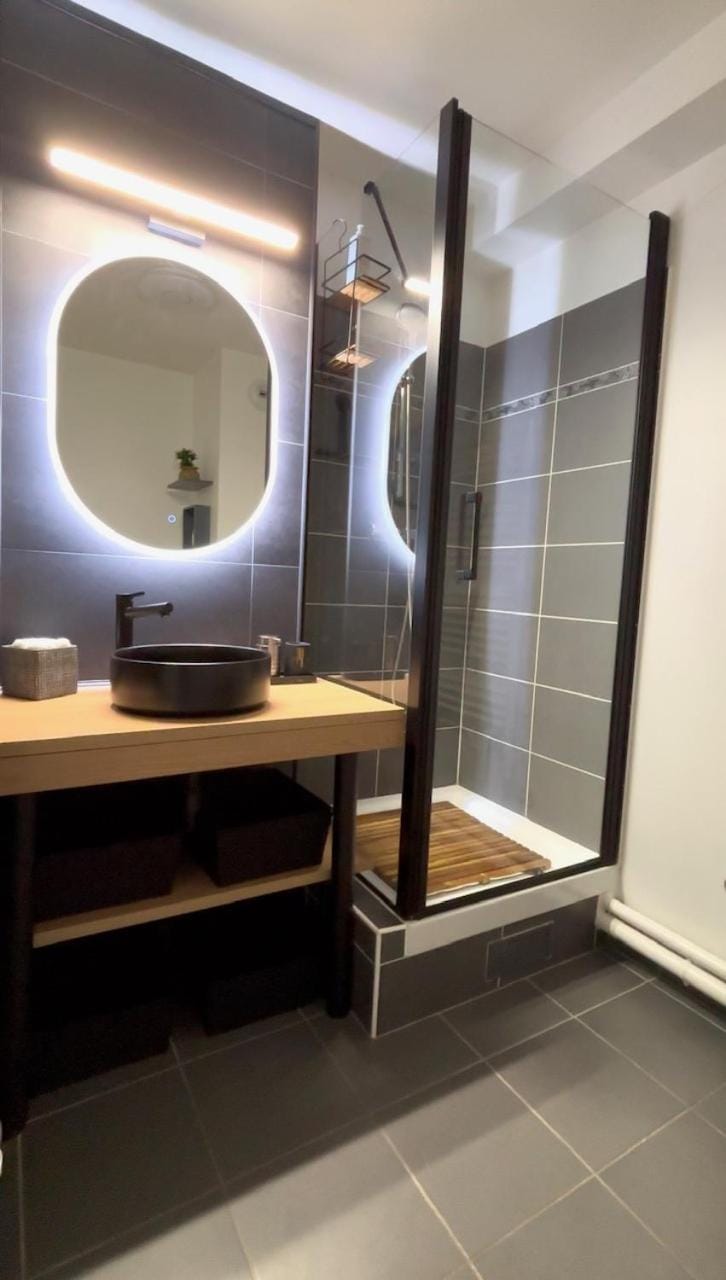 Shower, Bathroom