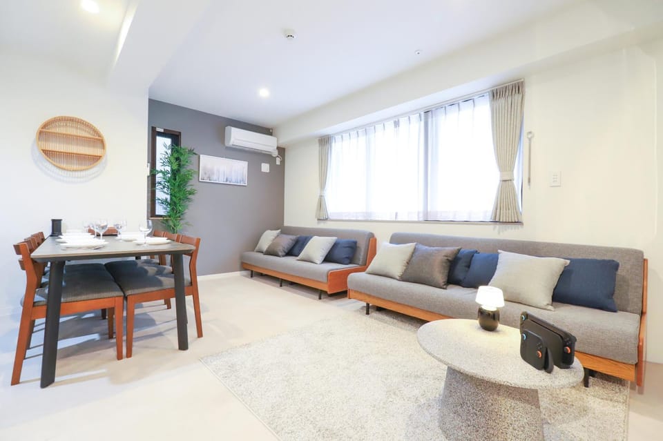 Living room, Dining area