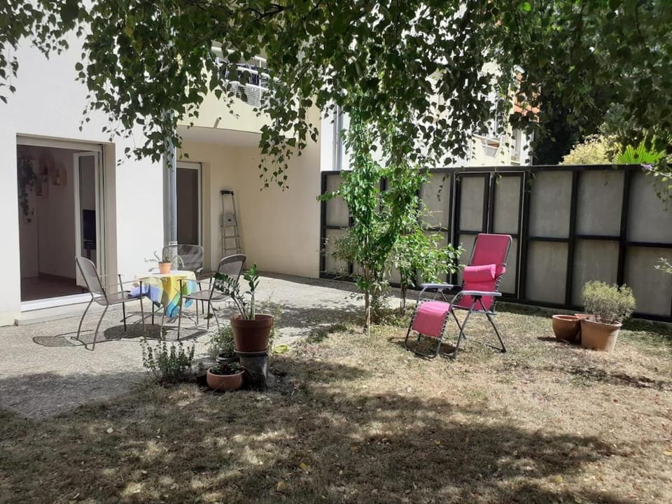 Patio, Garden