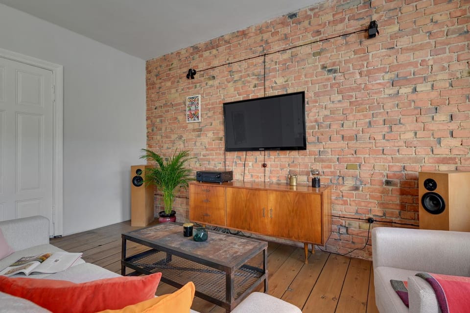TV and multimedia, Living room, Seating area