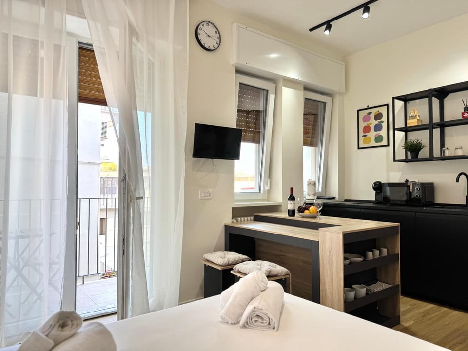 Bed, TV and multimedia, Kitchen or kitchenette, Bedroom, minibar, towels
