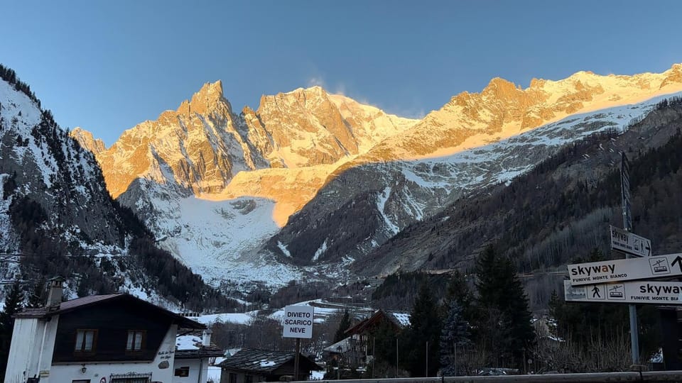incantevole appartamento in centro a Courmayeur House in Courmayeur