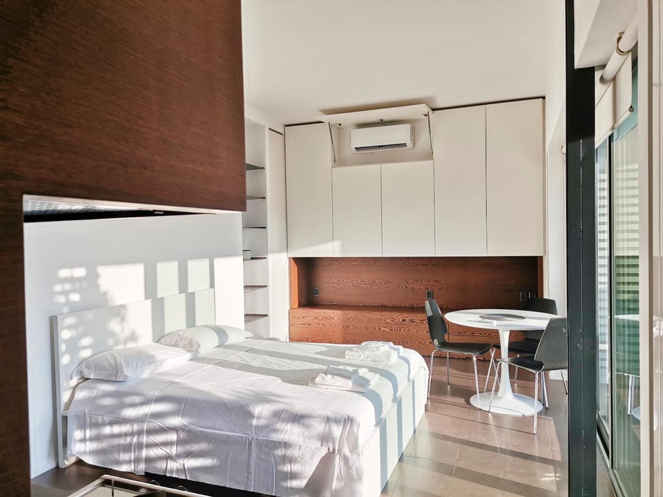Bed, Photo of the whole room, Bedroom, towels, wardrobe, air conditioner