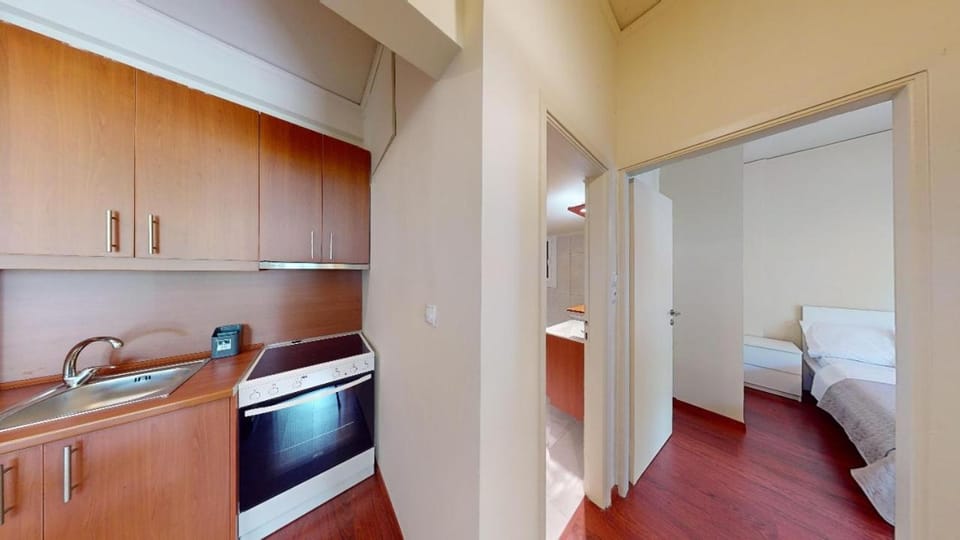 Bed, Kitchen or kitchenette, oven