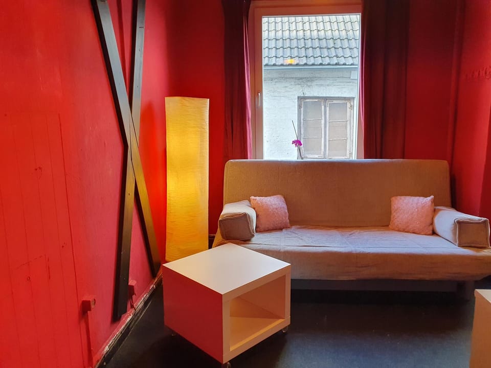 Seating area, Bedroom