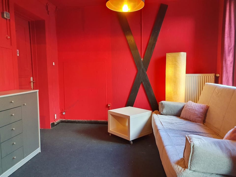 Seating area, Bedroom