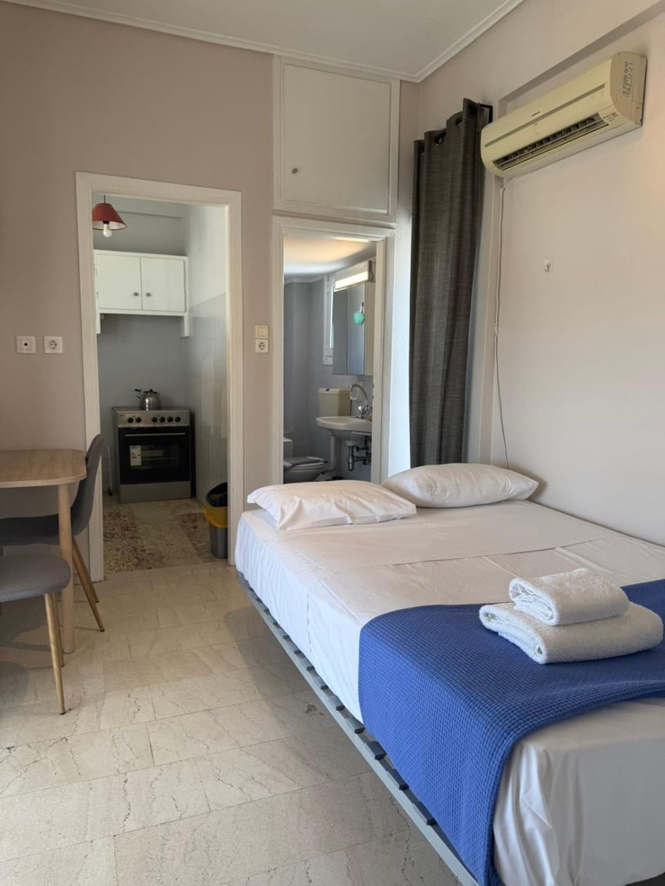 Beautiful apartment in Petralona Apartment in Sporades, Greece