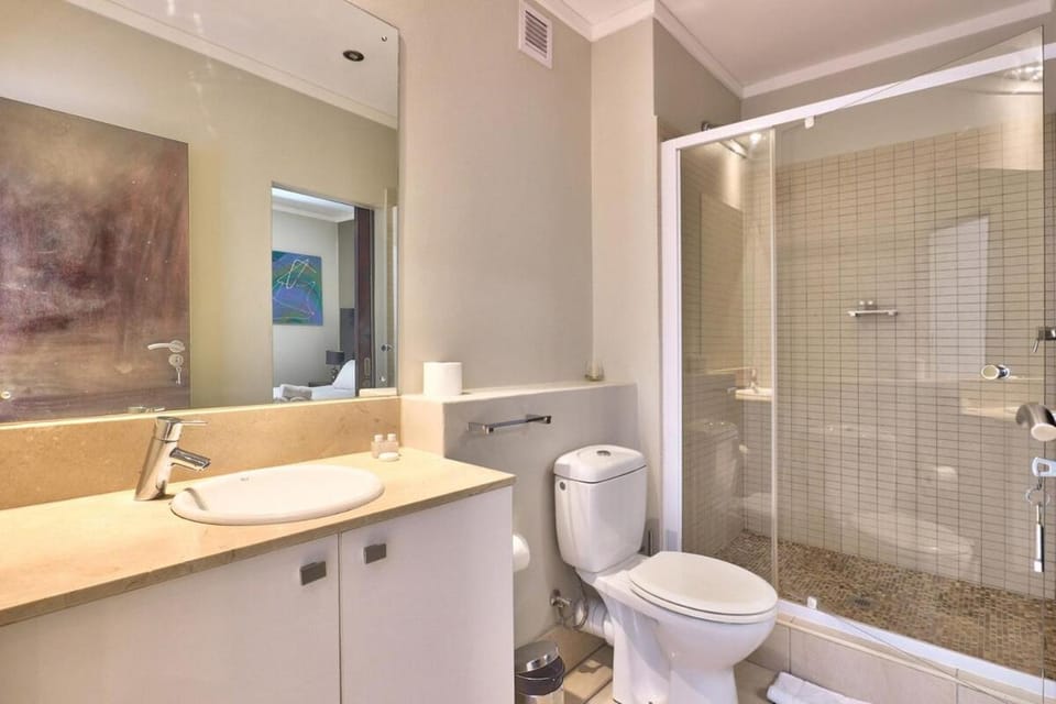 The Icon 1 Bedroom Apartment on High Floor Apartment in Cape Town
