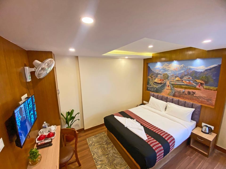 Bed, TV and multimedia, Bedroom