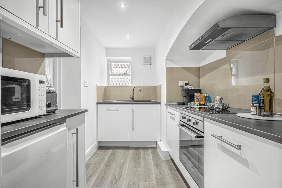 Coffee/tea facilities, Kitchen or kitchenette, dishwasher, minibar, oven, pet friendly, stove, toaster, washing machine, dryer
