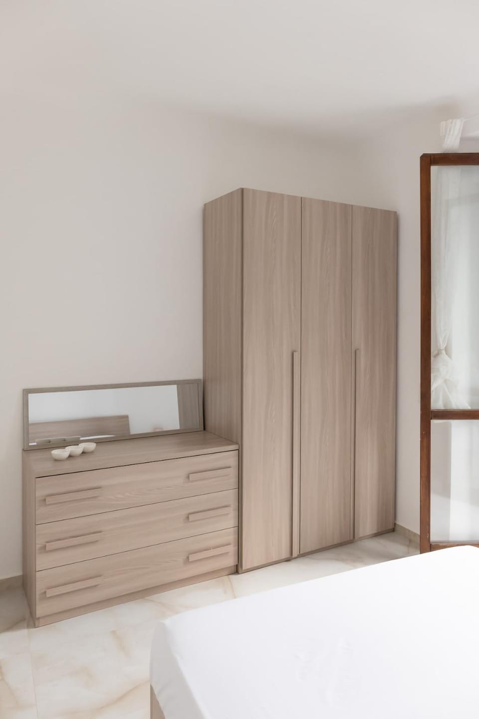 Bed, Photo of the whole room, Bedroom, wardrobe