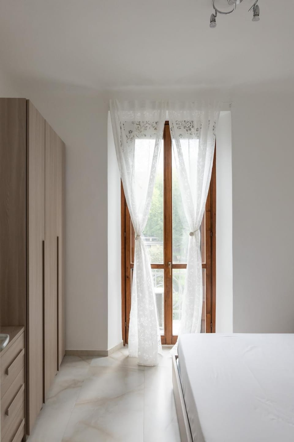 Bed, Photo of the whole room, Bedroom, wardrobe