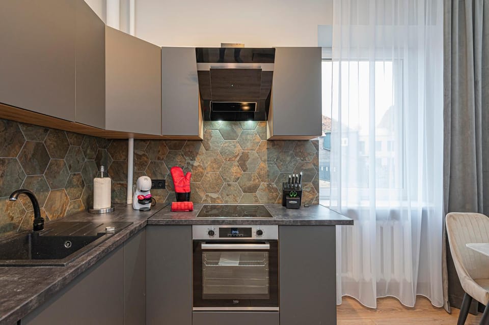 Kitchen or kitchenette, oven, pet friendly, stove, toaster