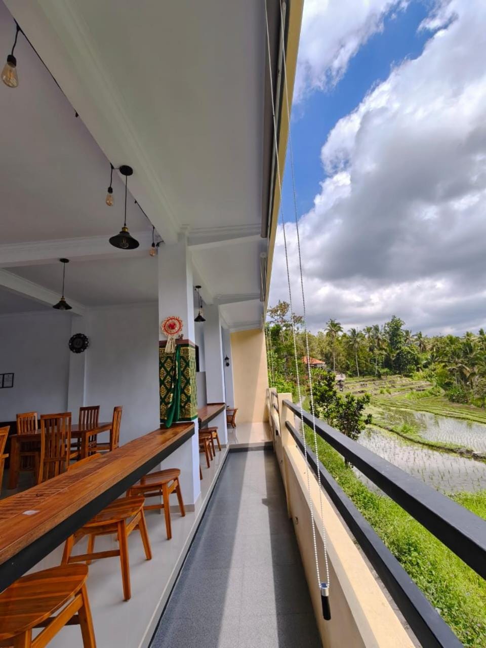 Restaurant/places to eat, Natural landscape