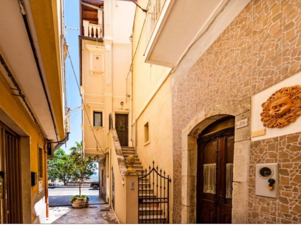 VitaLenta in Naxos House in Naxos