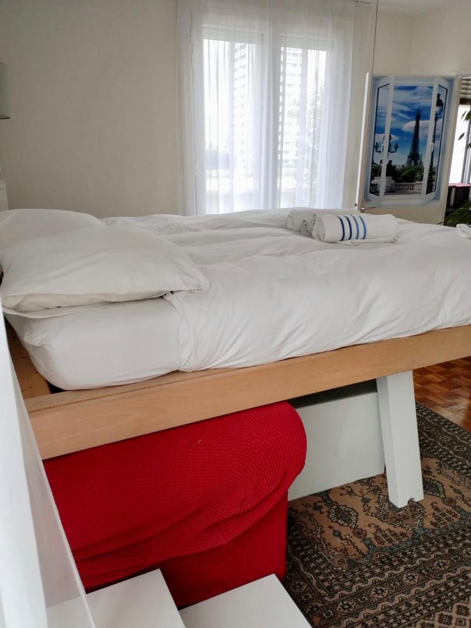 Bed, Photo of the whole room