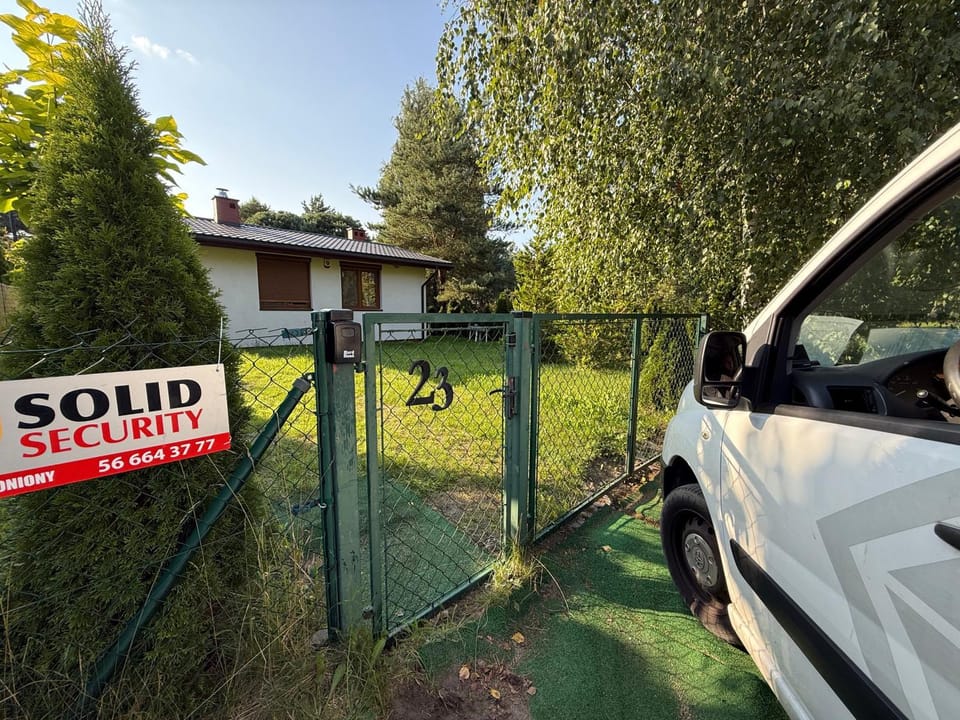 Property building, Day, Garden