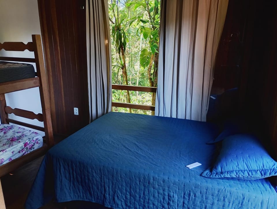 Casa na beira da cachoeira House in Ubatuba