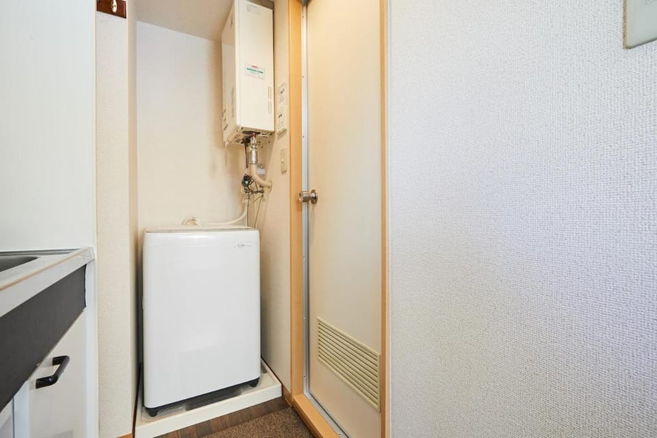 301 Nishi-Shinjuku-Gochome Station 5 minutes on foot Apartment in Shinjuku