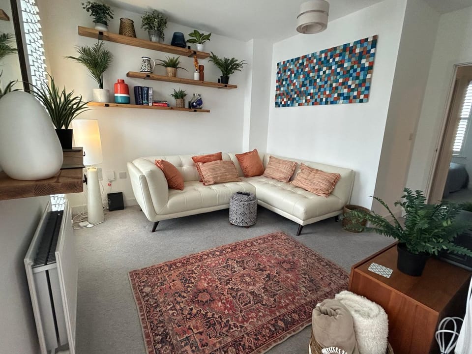 Homely Regency Style house in the heart of Cheltenham House in Cheltenham