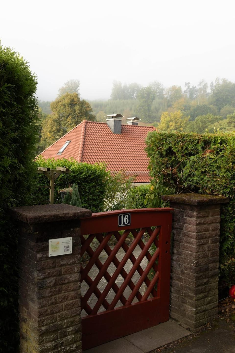 Property building, Day, Garden