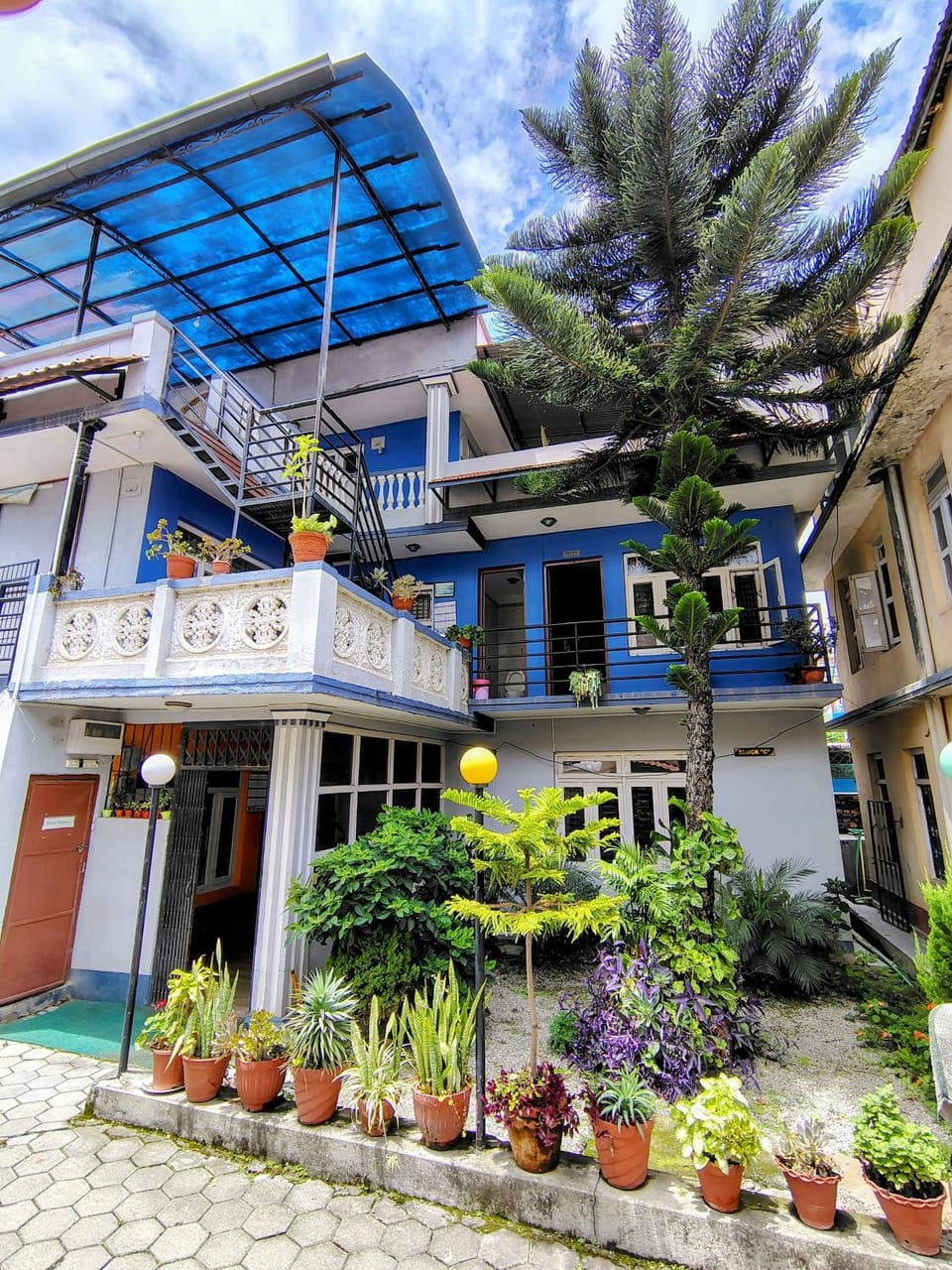 Property building, Garden, Garden view, Garden view