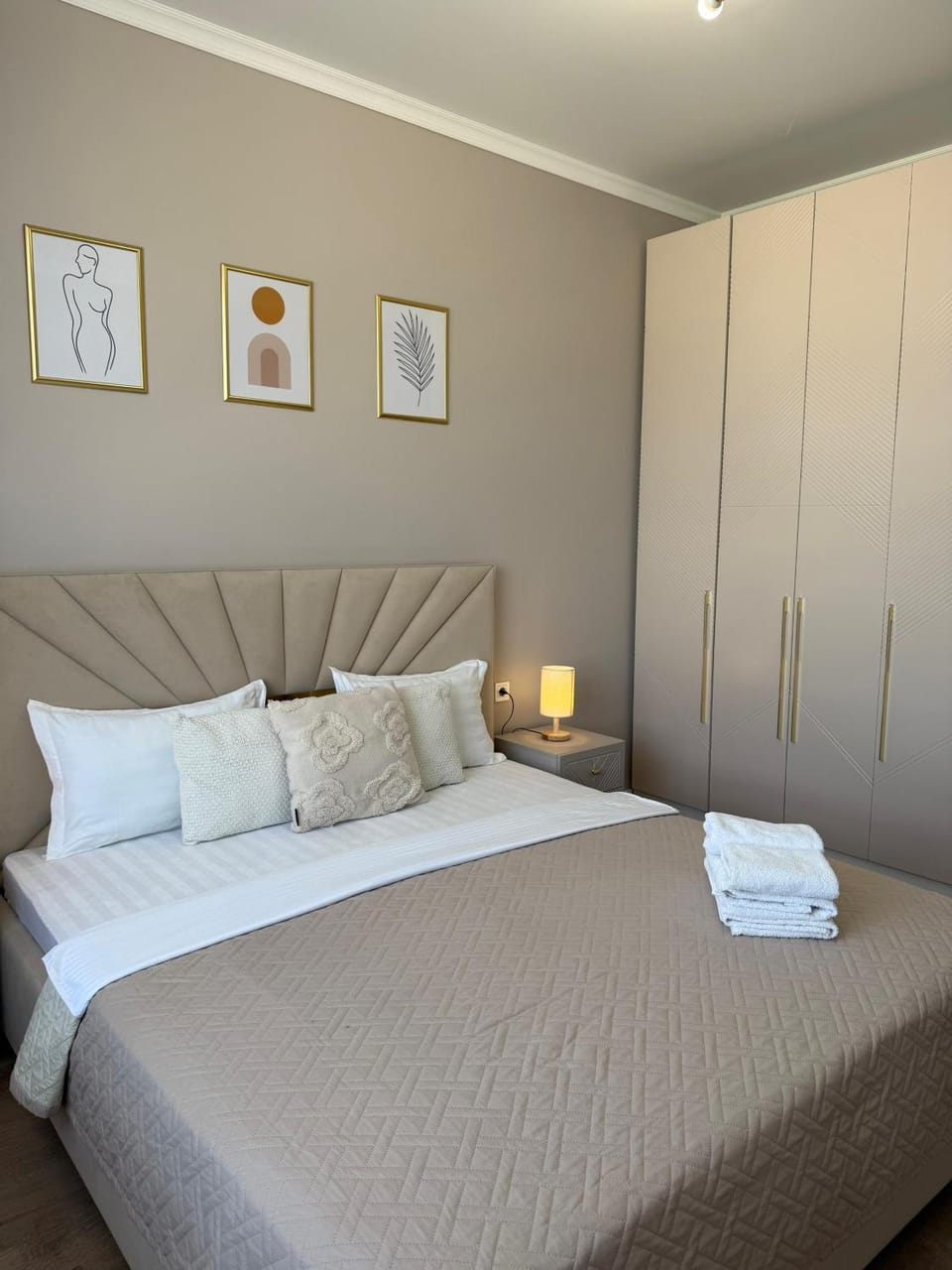 Bed, Photo of the whole room, Bedroom, towels, wardrobe