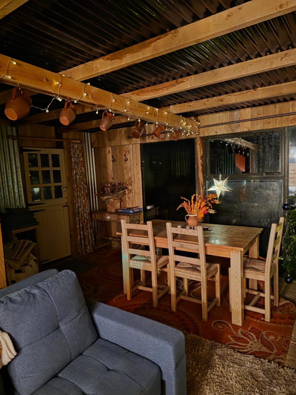 Miss Francis Horse Wagon Sleeps up to 5 Apartment in England