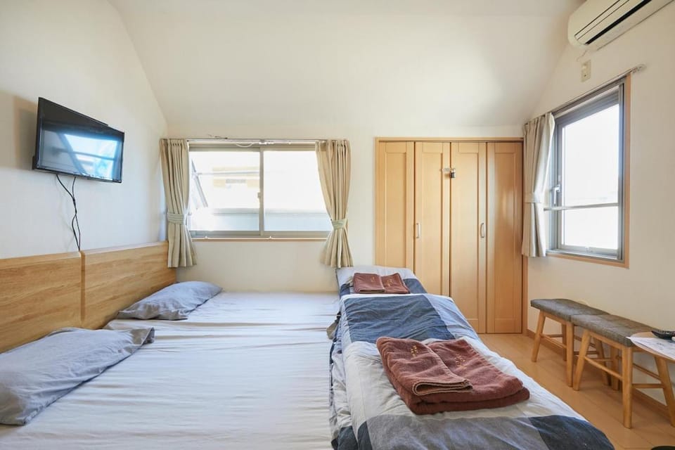302 Nishi-Shinjuku-Gochome Station 5 minutes on foot Apartment in Shinjuku